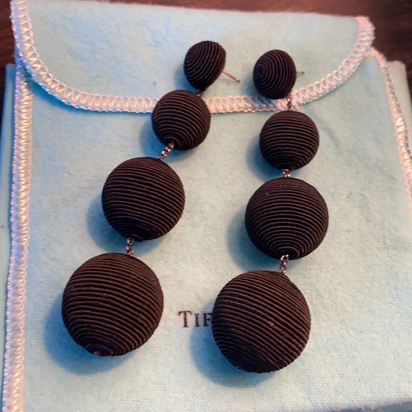 Rebecca de Ravenel 4 drop black earrings - Picture 3 of 3